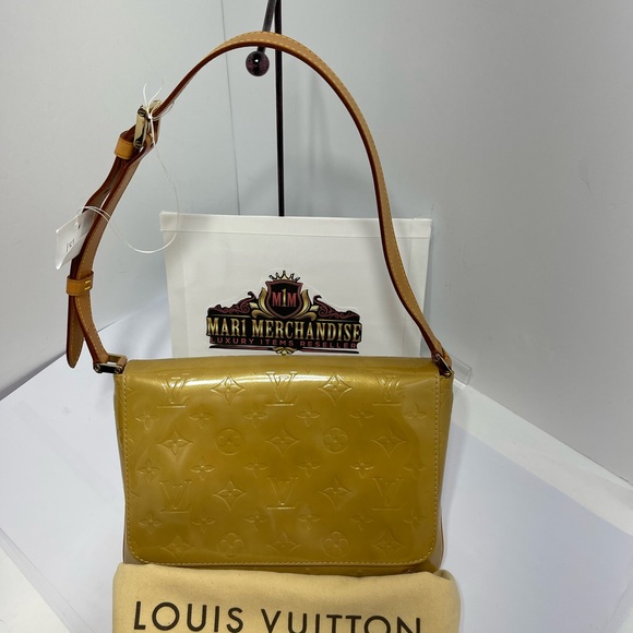 Louis Vuitton  Tango Musette in Vernis Leather Yellow - Picture 5 of 11